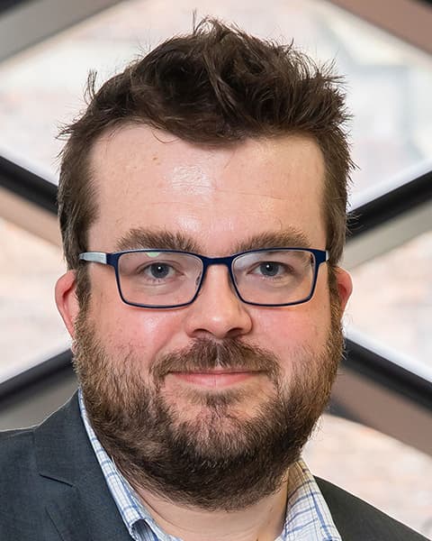 Portrait photo of Tom Slatter